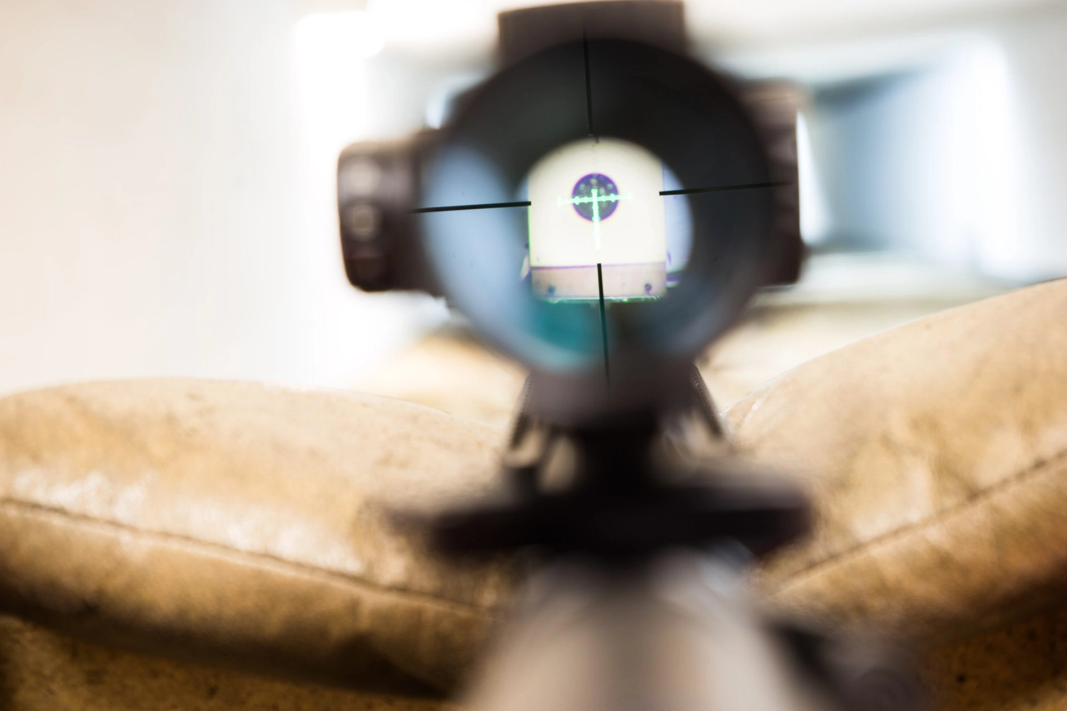 Feuerschützengesellschaft Abensberg - Nahaufnahme einer Zielscheibe durch das Zielfernrohr